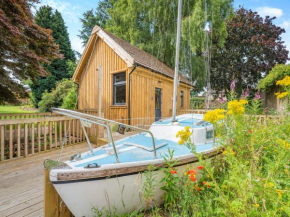 The Boathouse - Uk42988